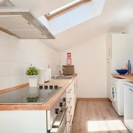 Sunny With Terrace.river View! Lejlighed