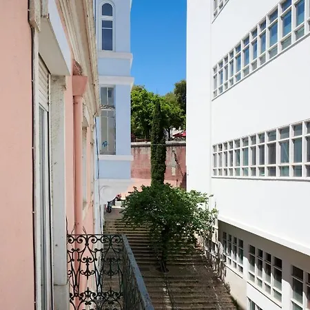 Sunny With Terrace.river View! شقة