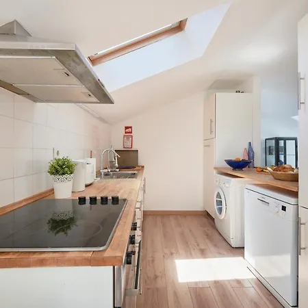 Sunny With Terrace.river View! 公寓