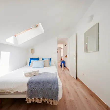 公寓 Sunny With Terrace.river View! *