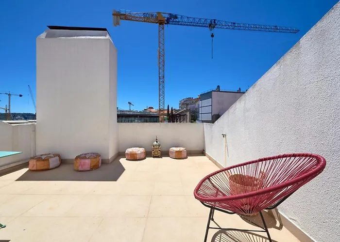 Sunny With Terrace.river View! * Lisbon