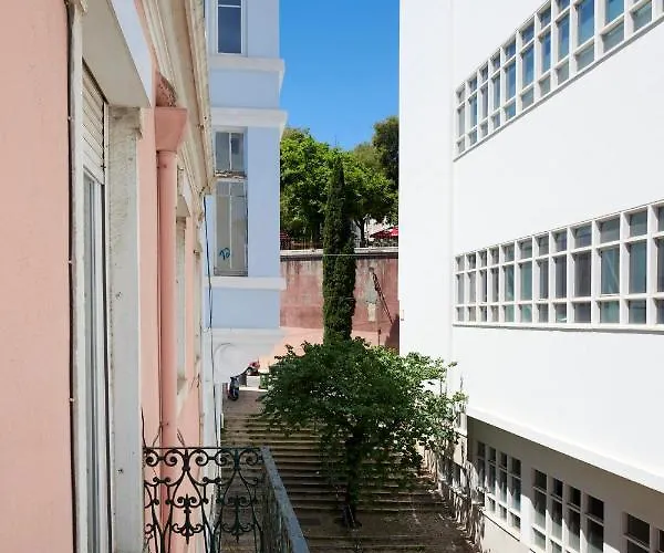 Sunny With Terrace.river View! Apartment