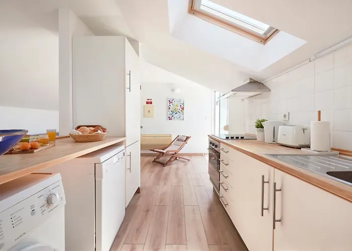 Sunny With Terrace.river View! Apartment Lisbon