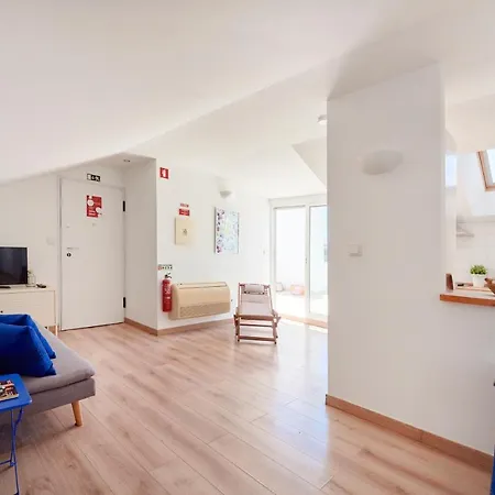 アパート Sunny With Terrace.river View! *