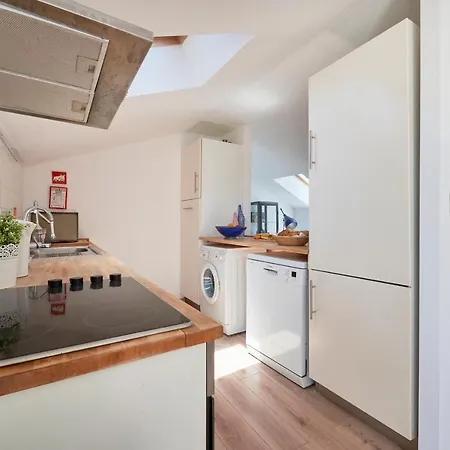 アパート Sunny With Terrace.river View! *