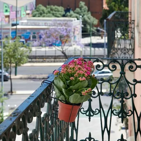 Sunny With Terrace.river View! アパート *