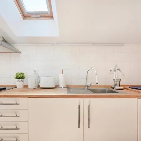 Sunny With Terrace.river View! アパート リスボン