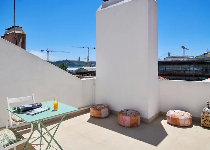 Apartment Sunny With Terrace.river View! *